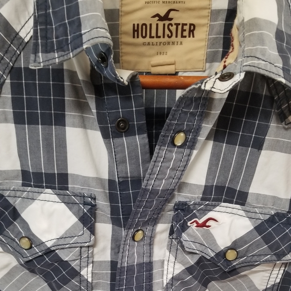 Mens Medium Snap Button Hollister Blue and White Long Sleeve Shirt